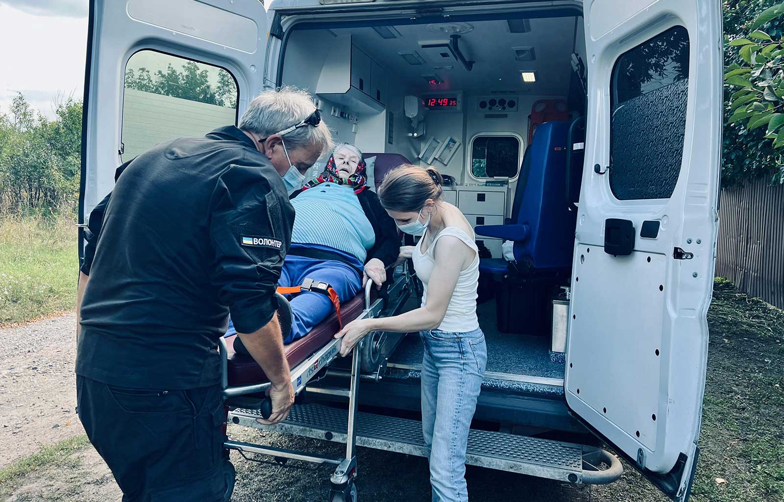 Projet de financement de cliniques mobiles en Ukraine, avec le Comité d'Aide Médicale Ukraine. La France aide la population civile et sauve des vies. Faire un don à l'Ukraine.