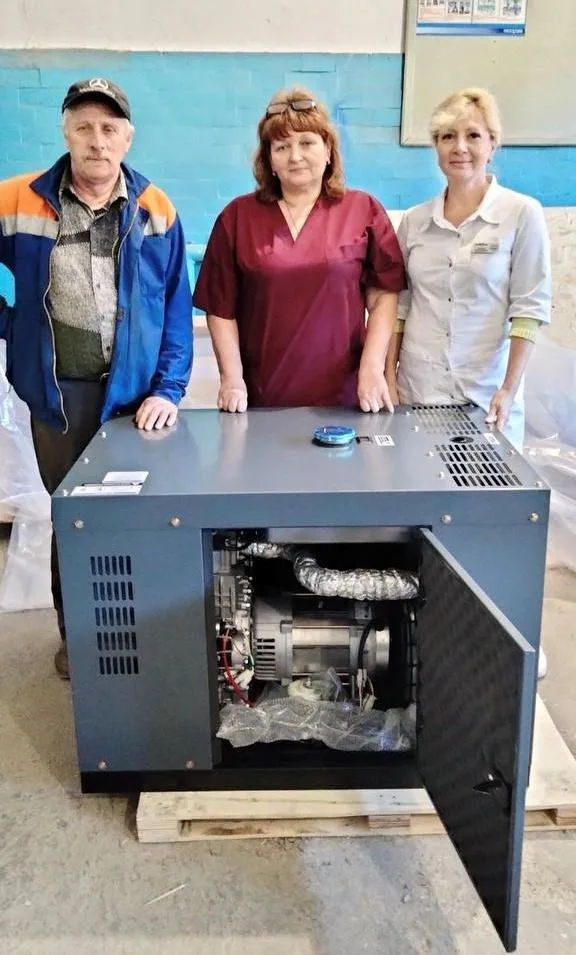 Un générateur électrique offert par le CAM Ukraine grace à vos dons. Il aidera à alimenter du matériel médical en Ukraine.